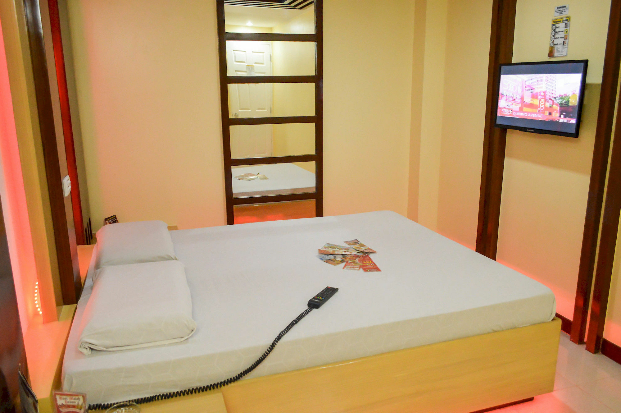 Hotel Sogo Pasay Wood Street Exterior photo