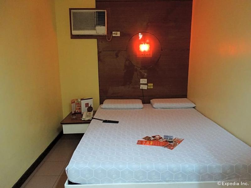 Hotel Sogo Pasay Wood Street Exterior photo